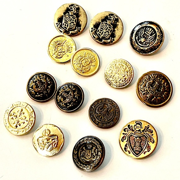 Vintage Lot Coat Of Arms Metal Buttons - Picture 1 of 4